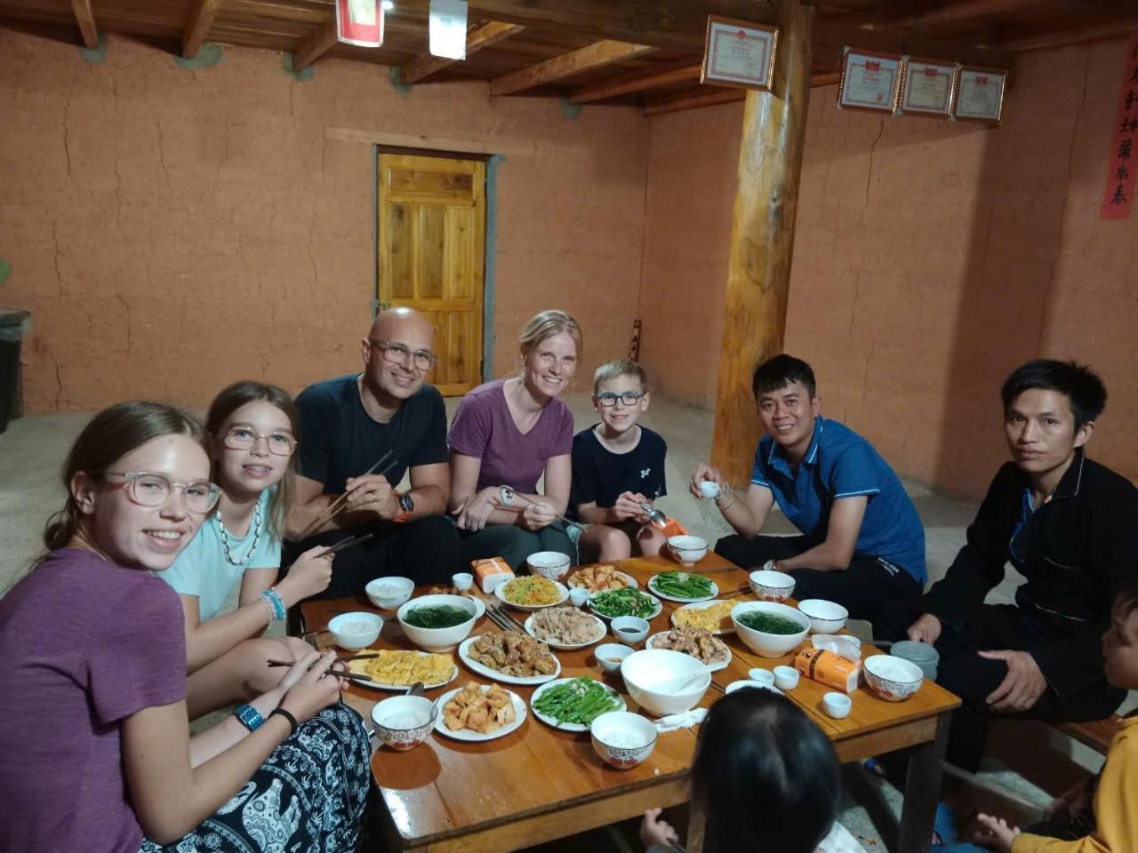 Quan Ba Hoang Nam Homestay מראה חיצוני תמונה